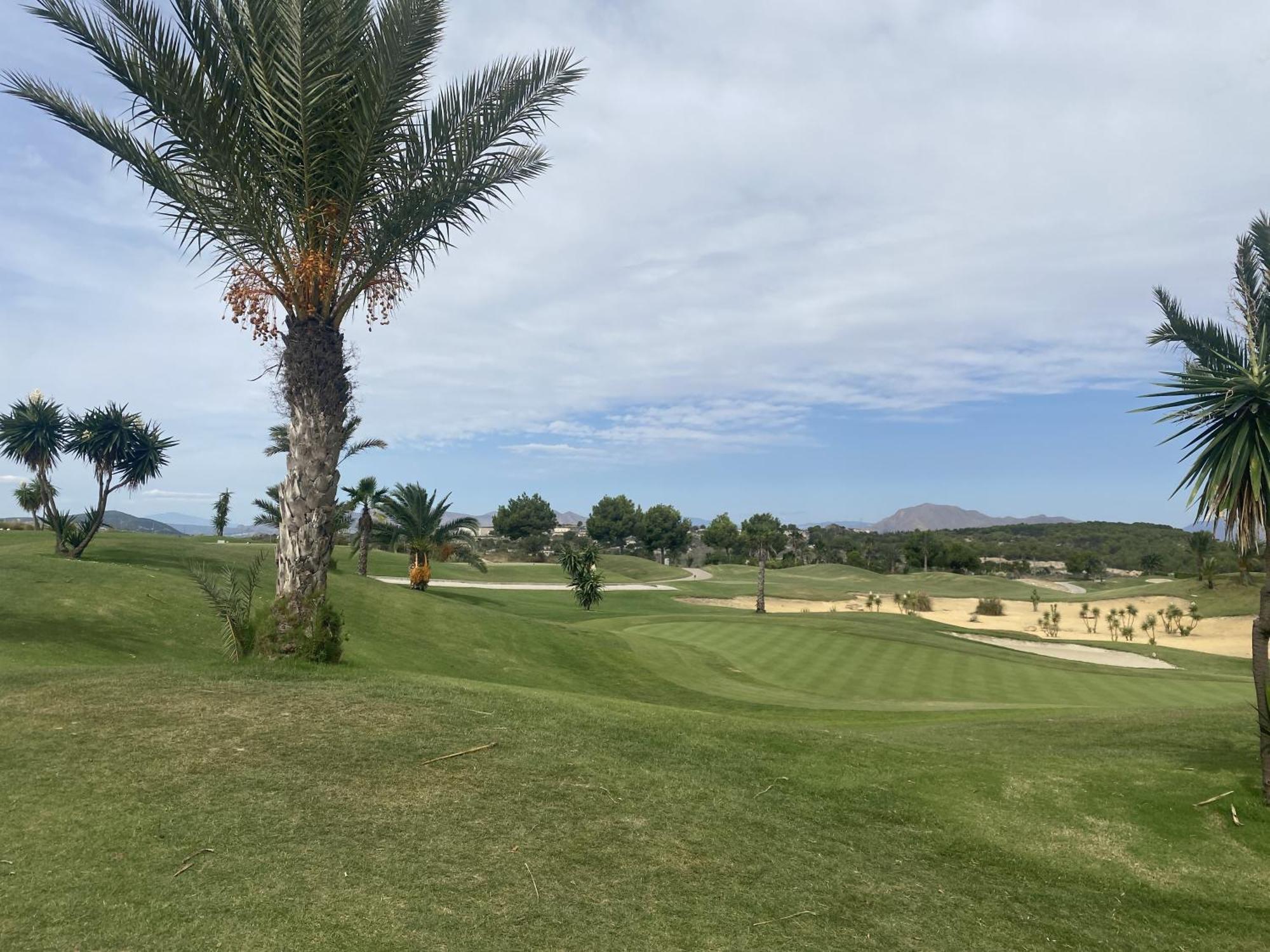 Impresionante En Zona De Golf Apartamento