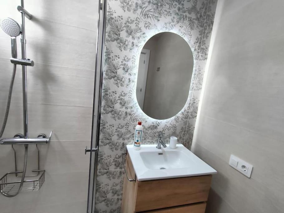 Centrico Conjunto Habitacional Apartment
