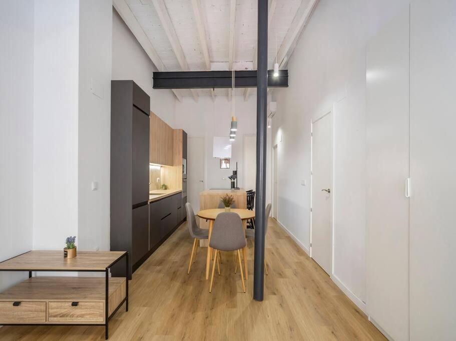 Urban Reformed With Ac Apartment