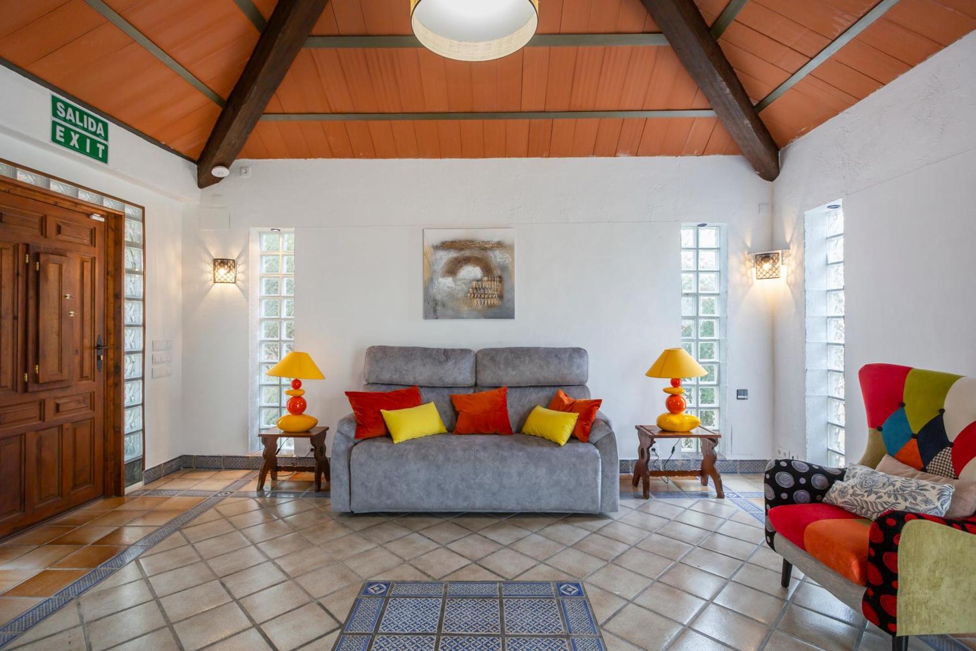 Villa La Font With Pool And Bbq
