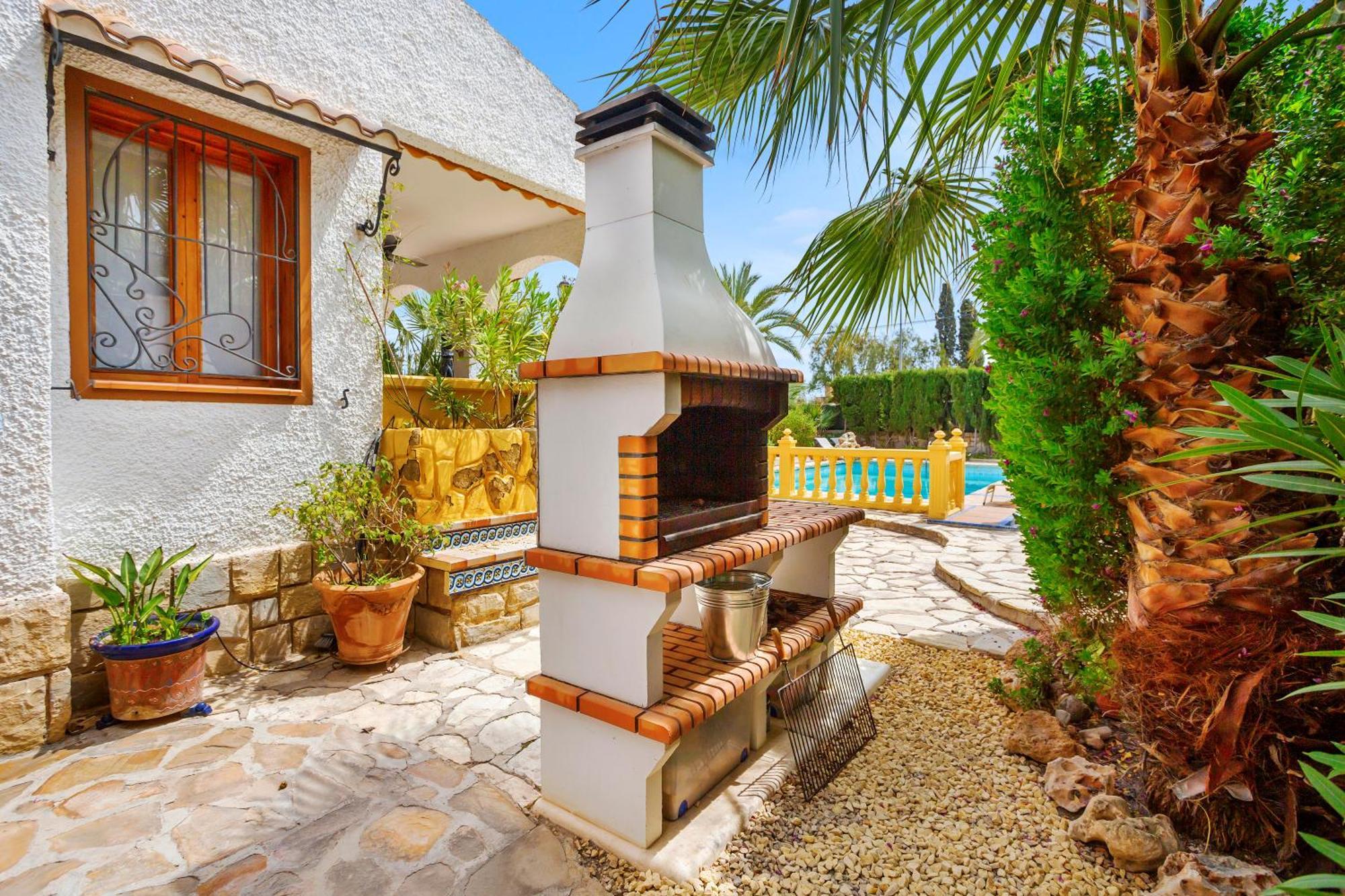 Huvilat La Font With Pool And Bbq Alicante