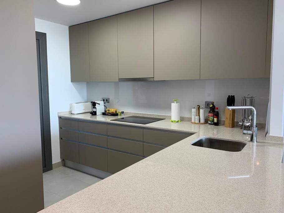 Apartamento Luxury In San Juan Beach, Heated Pool.