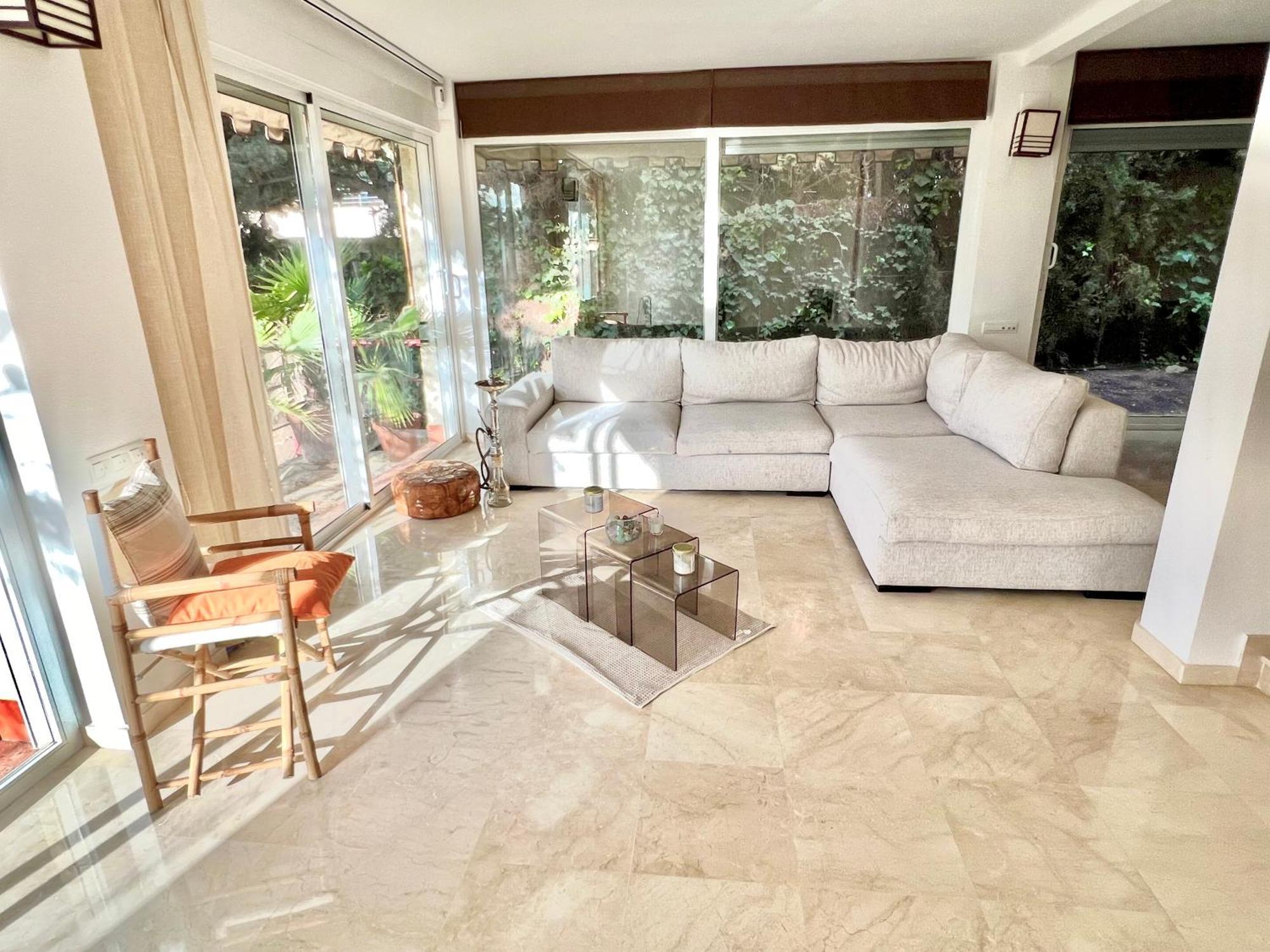 Beachside 4-bedroom With Pool Alicante