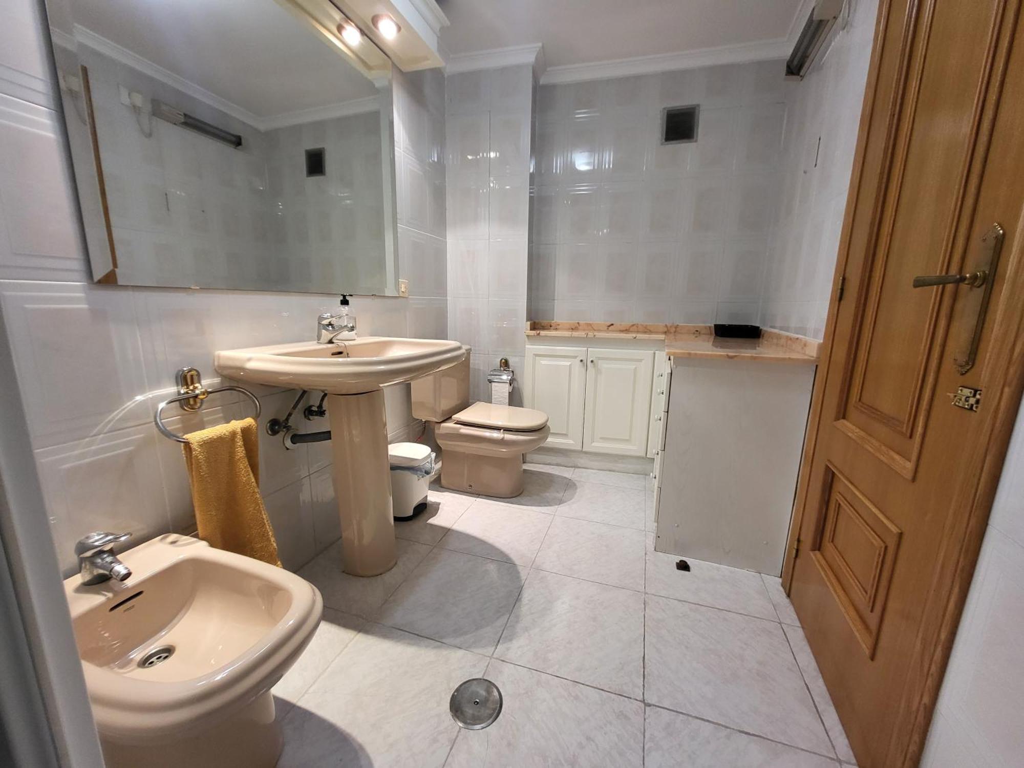 Amistosa, Habitacion Con Balcon, Alicante, Playa, Centro, Rambla, Mercado Homestay Alicante