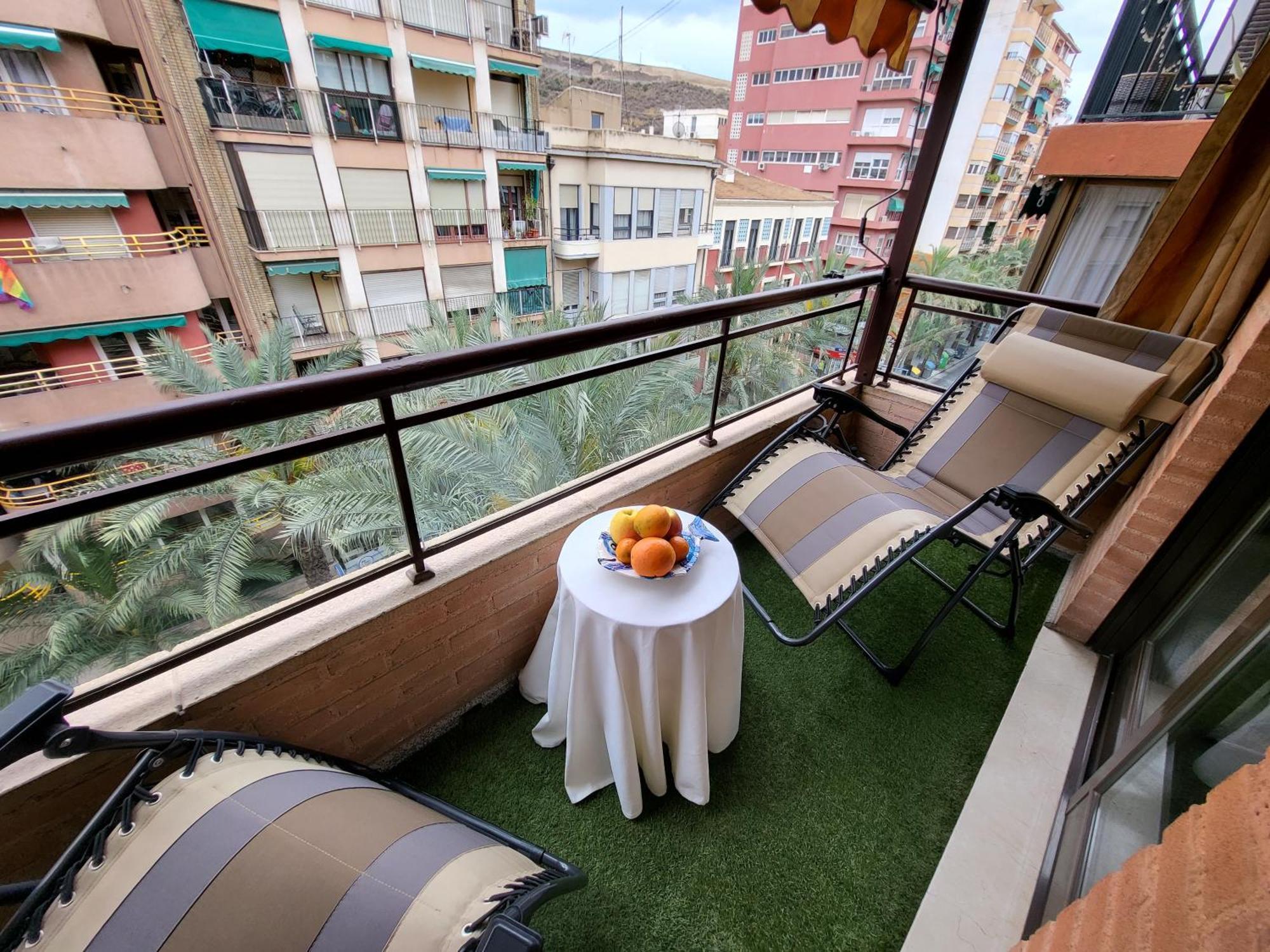 Homestay Amistosa, Habitacion Con Balcon, Alicante, Playa, Centro, Rambla, Mercado Alicante
