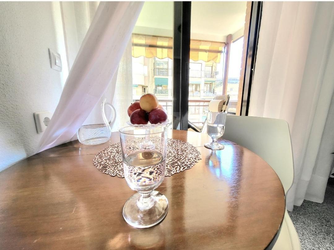Amistosa, Habitacion Con Balcon, Alicante, Playa, Centro, Rambla, Mercado Homestay Alicante