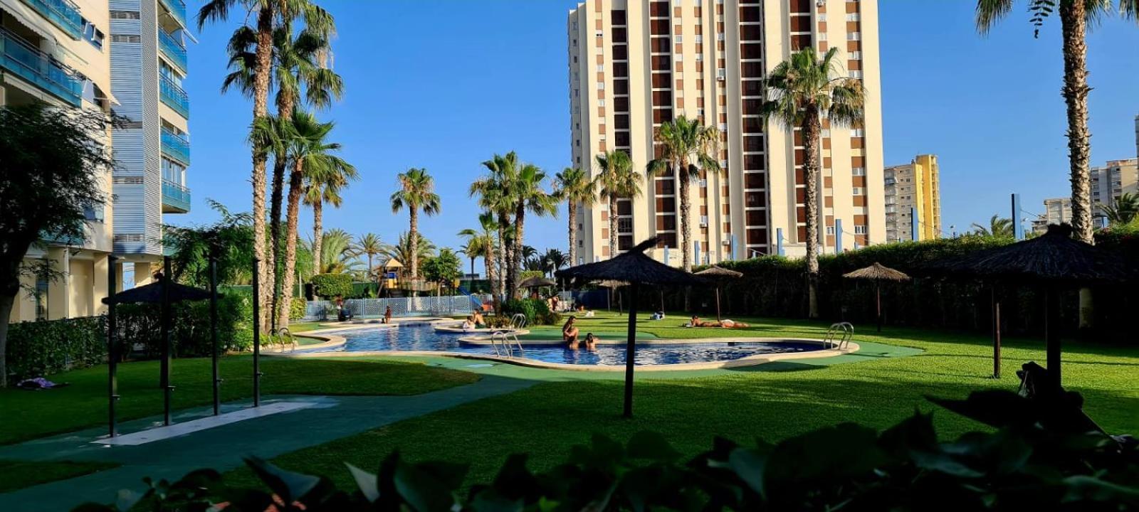 Primera Linea Y Con Encato En Playa De San Juan Apartamento