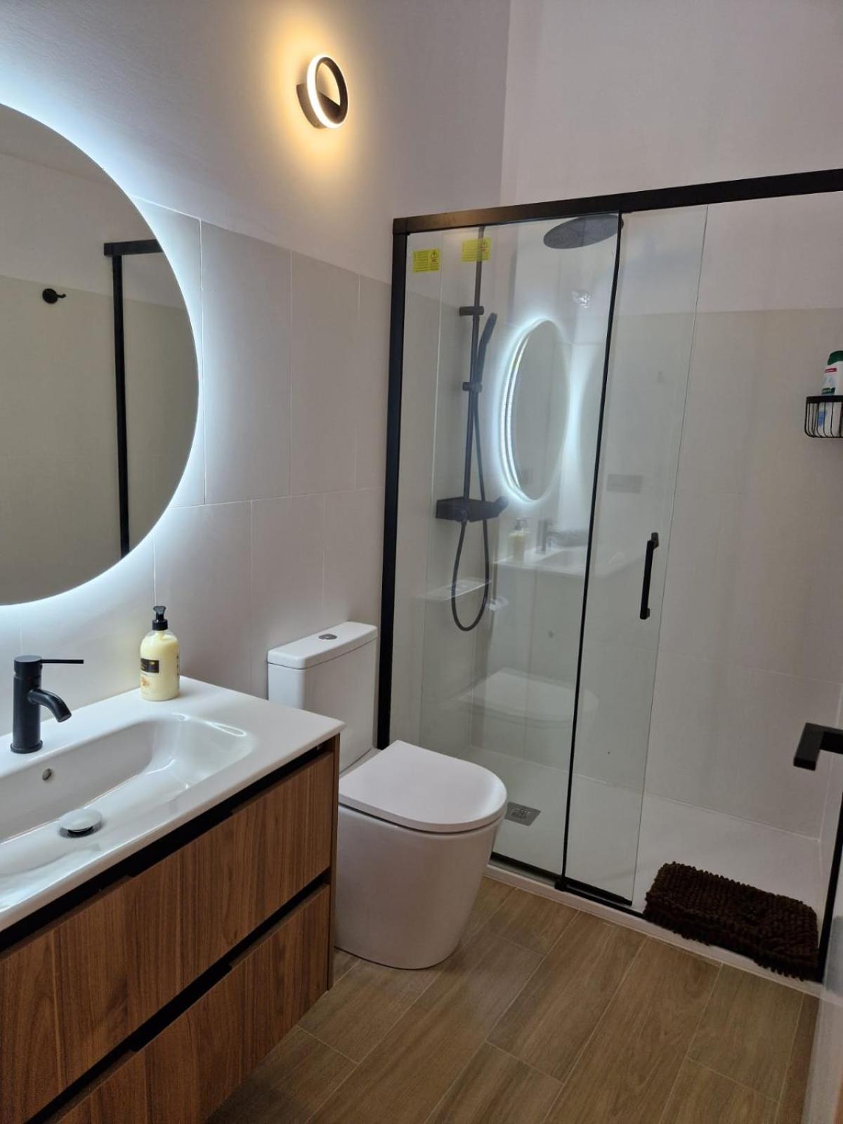 Apartamento New 2024 Luxury Design Lofts, By Santa Barbara Castle, With Pool Table, Ac And Wifi Alicante