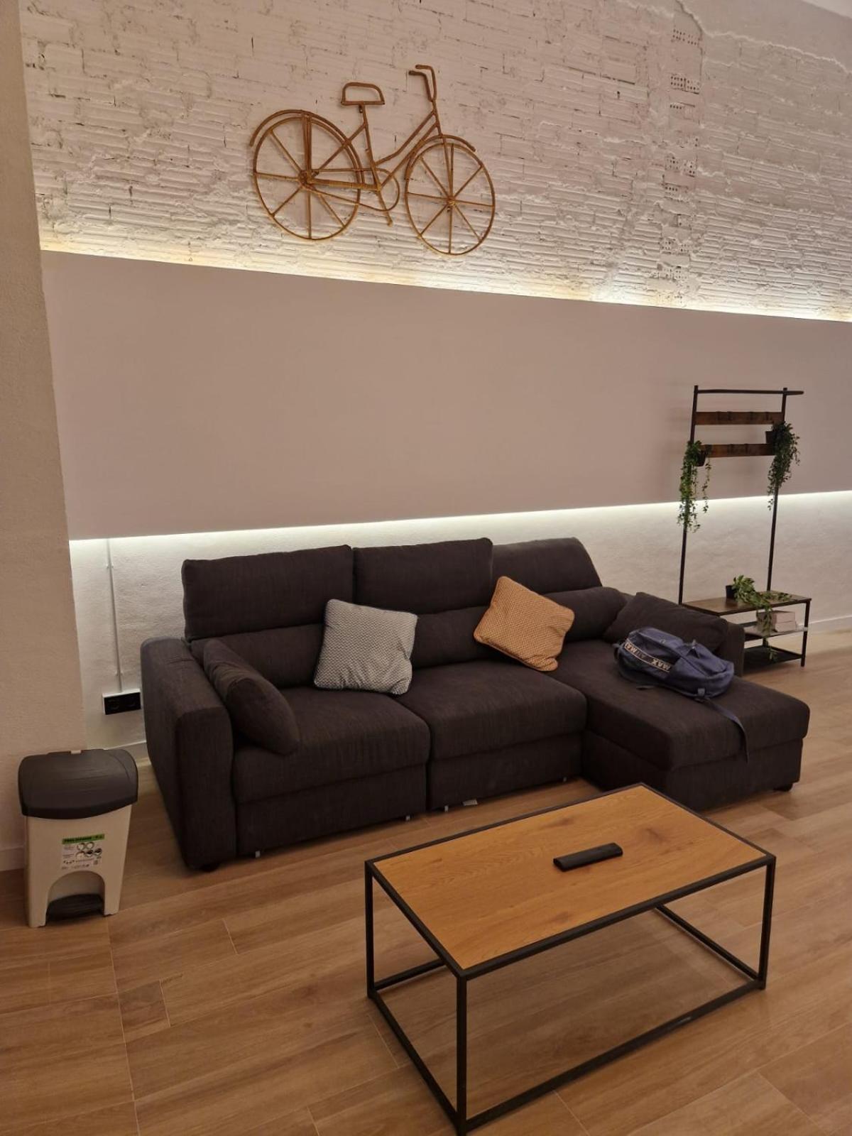 New 2024 Luxury Design Lofts, By Santa Barbara Castle, With Pool Table, Ac And Wifi Apartamento