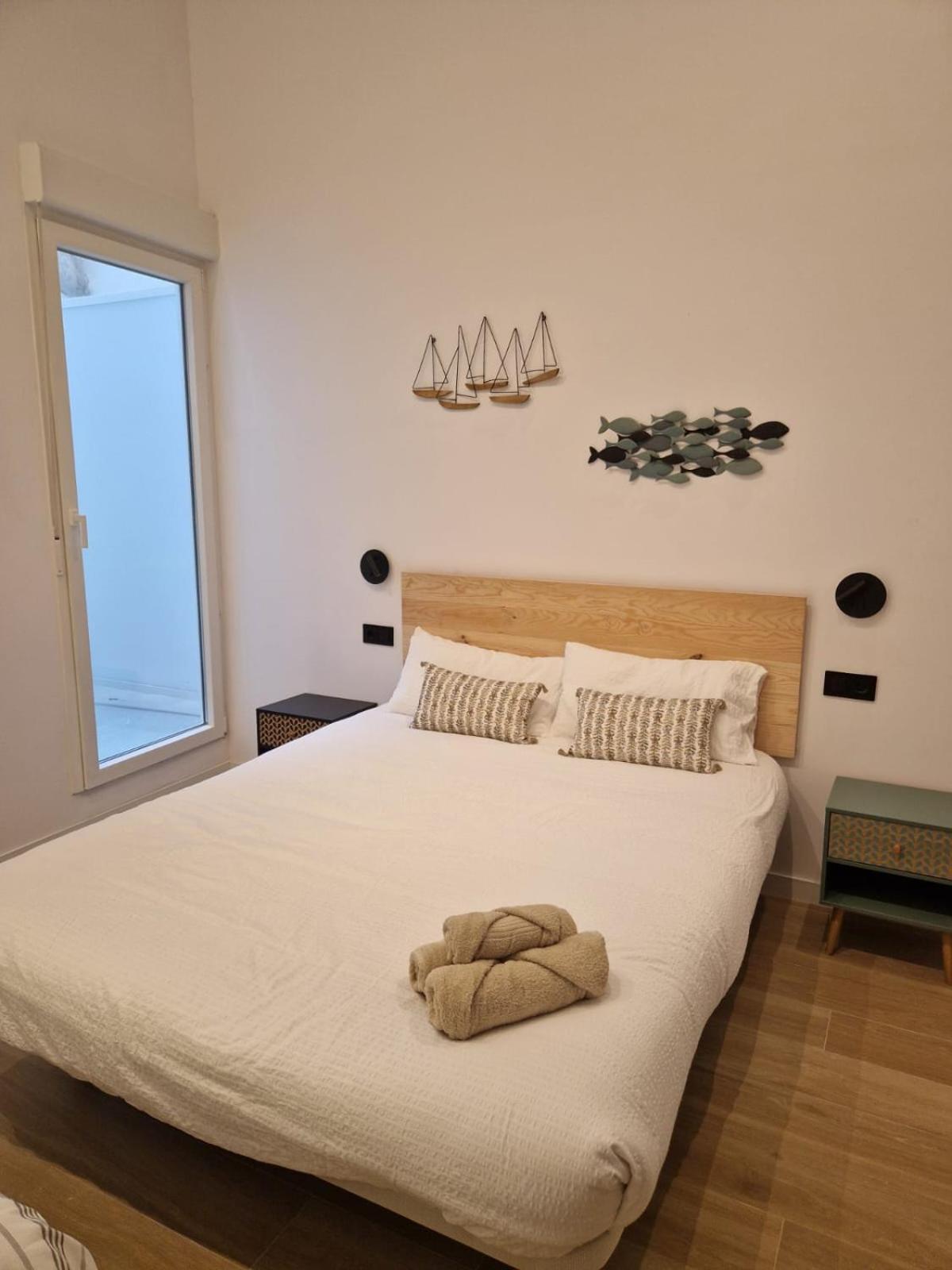 Apartamento New 2024 Luxury Design Lofts, By Santa Barbara Castle, With Pool Table, Ac And Wifi Alicante
