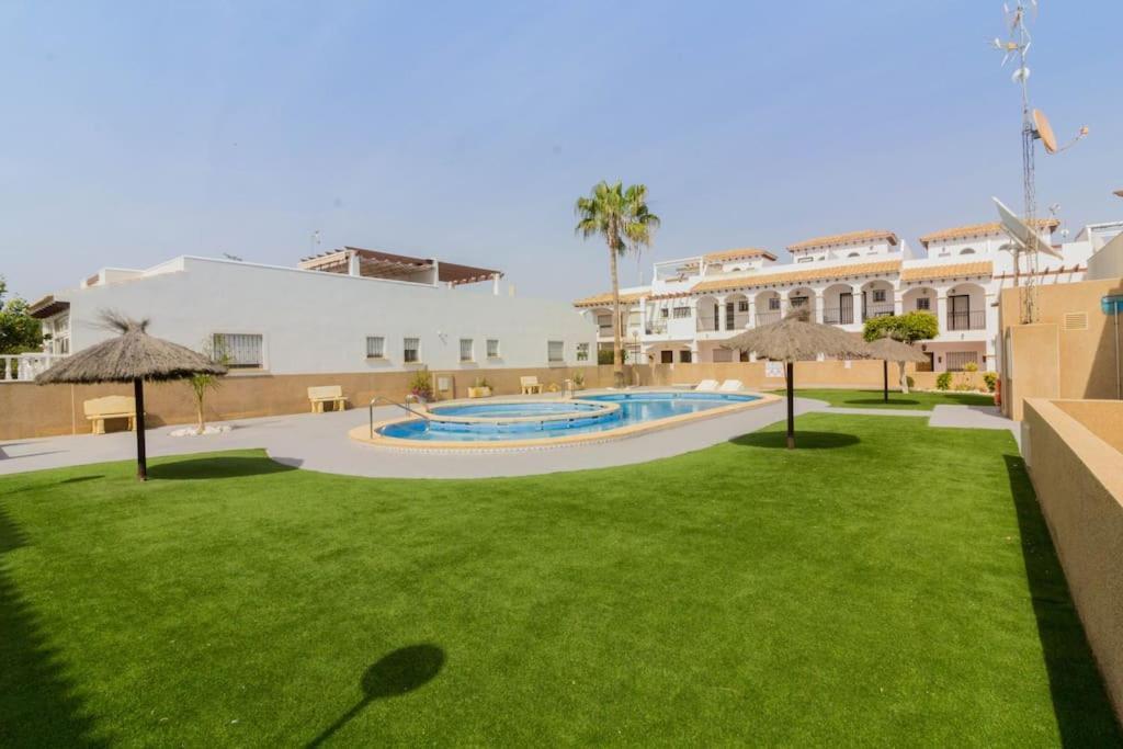 House In Punta Prima - Orihuela Costa *