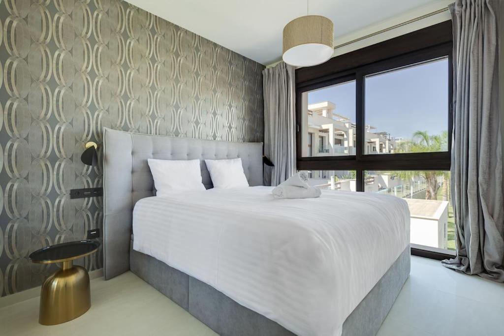 Premium With A Salt View Apartment