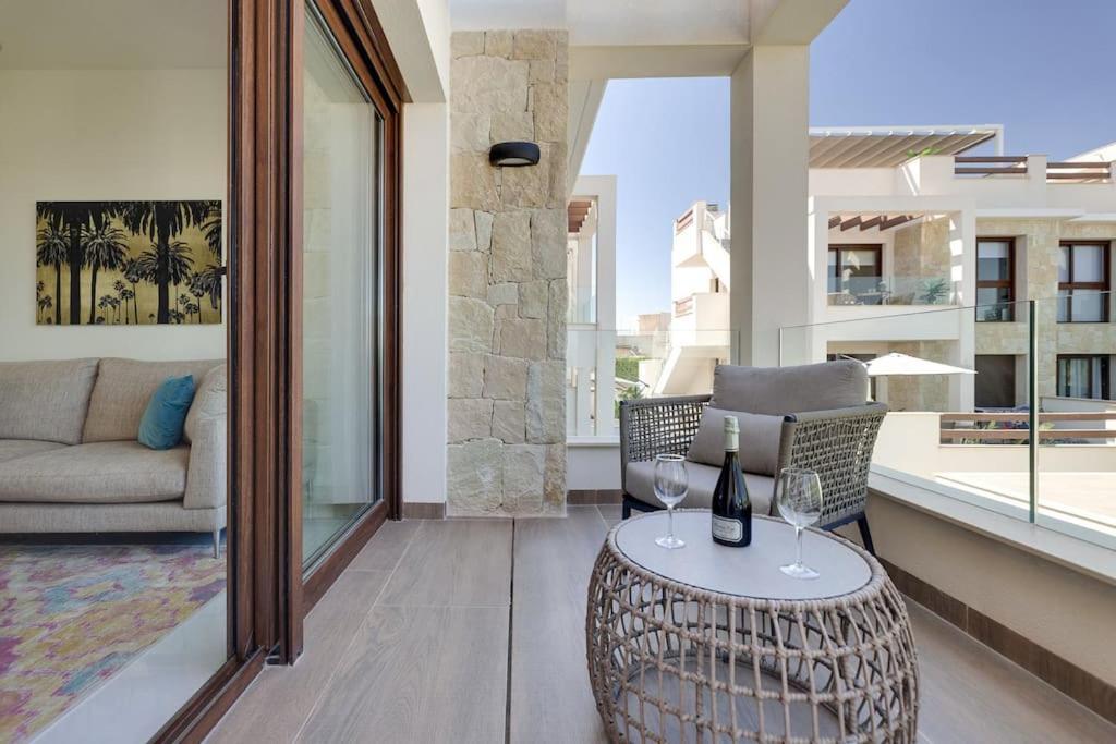 Apartment Premium With A Salt View