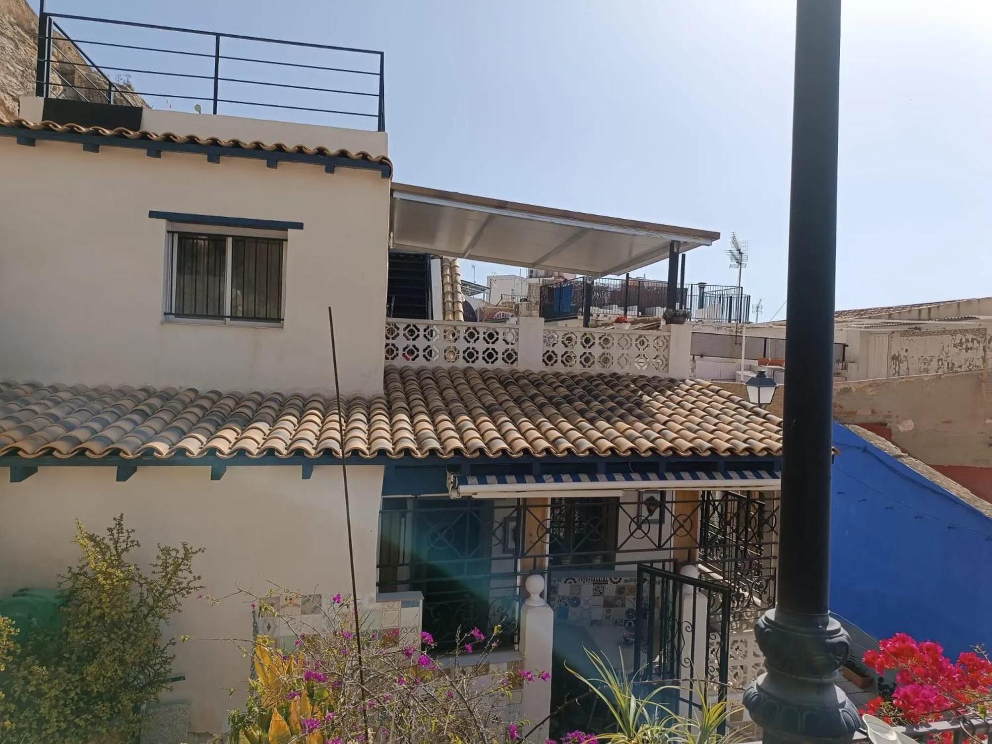 Comfortable House With Sea View In + Garden