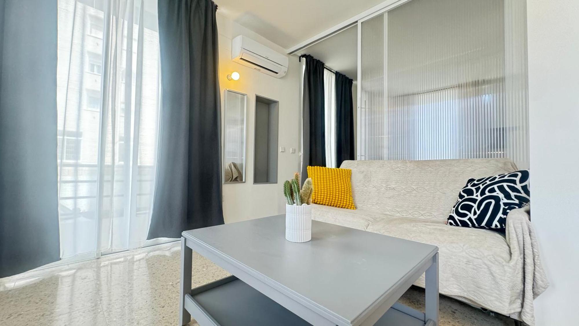 Estudio Con Piscina Alicante