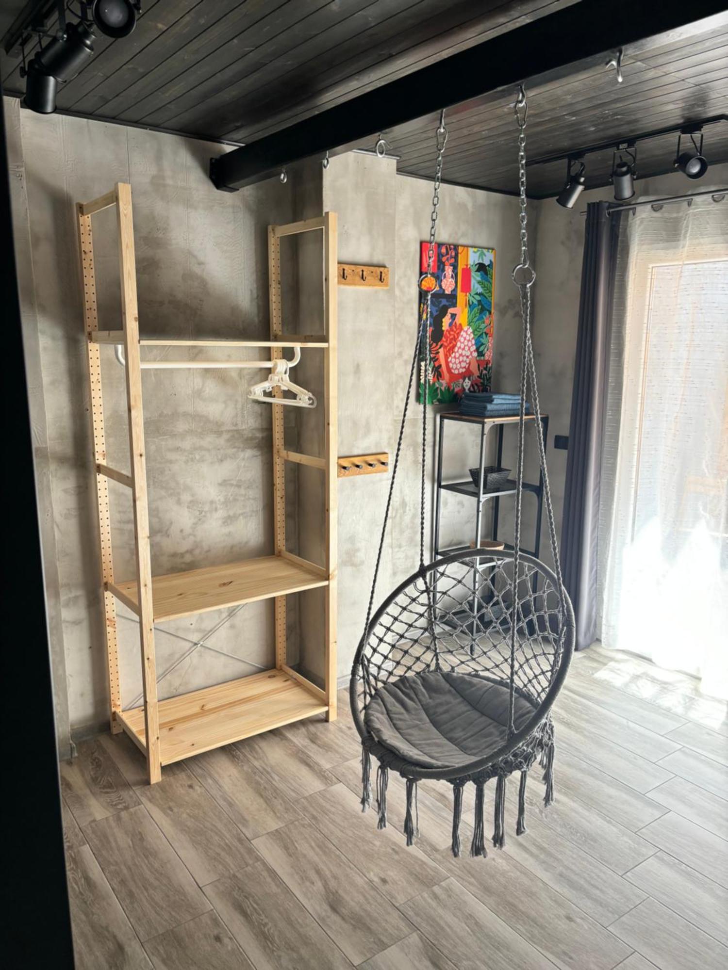 Insomnia With Private Patio Apartment