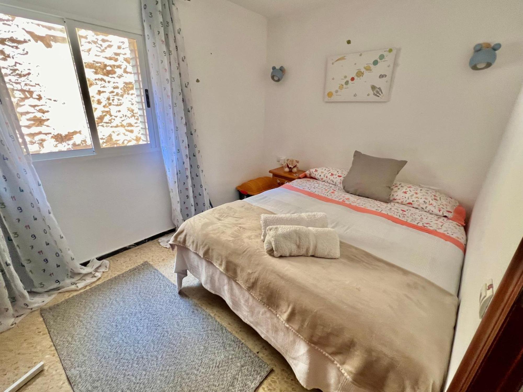 3br - Beachfront Balcony Haven Apartment *