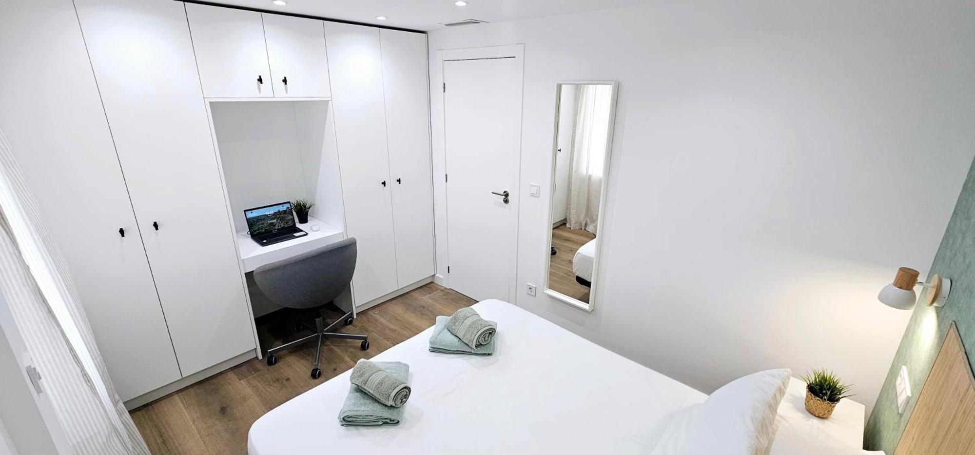 Charlot Center Iii Apartment