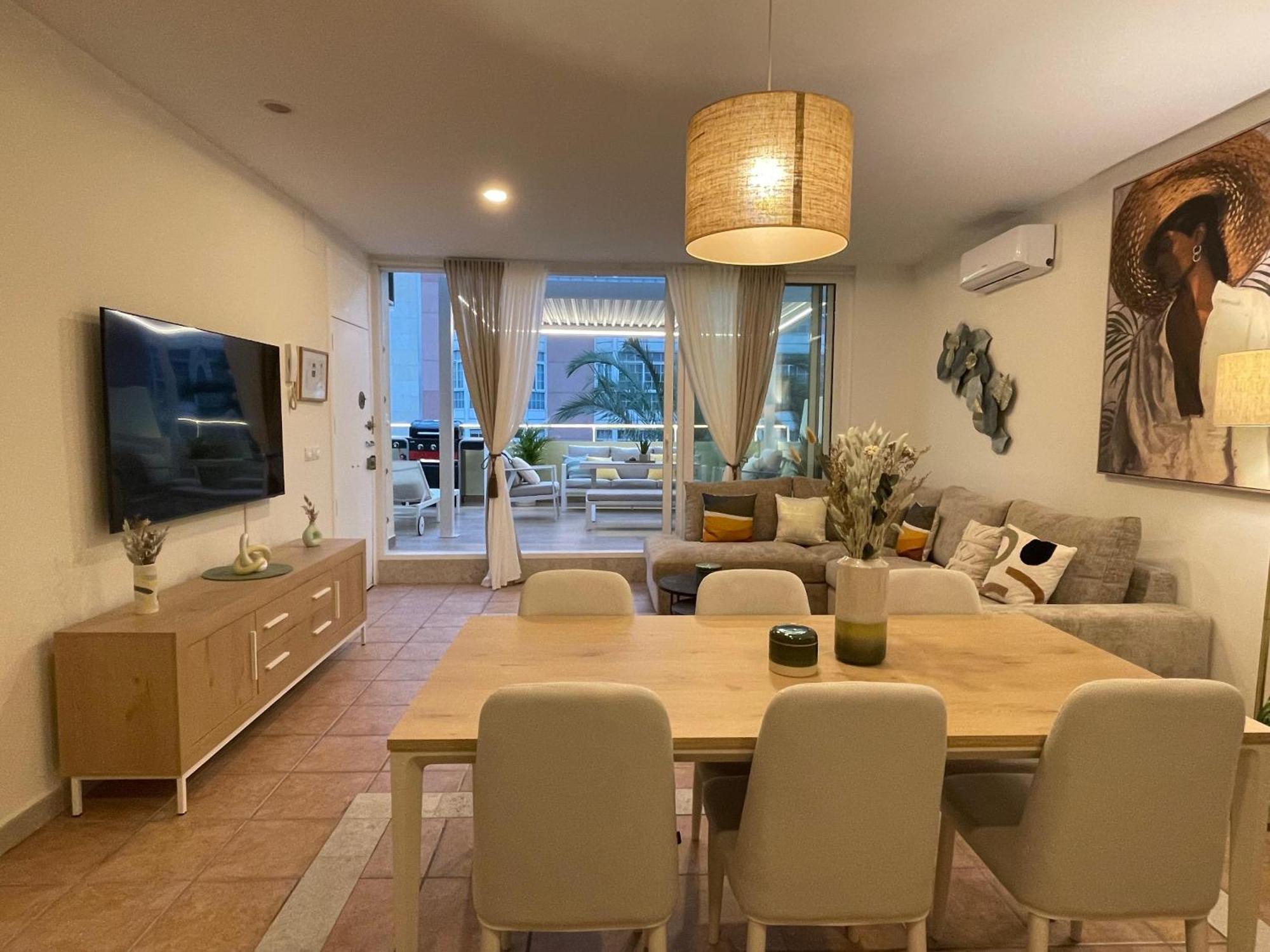 Apartamento Gran Atico Con Terraza En El Centro De Alicante