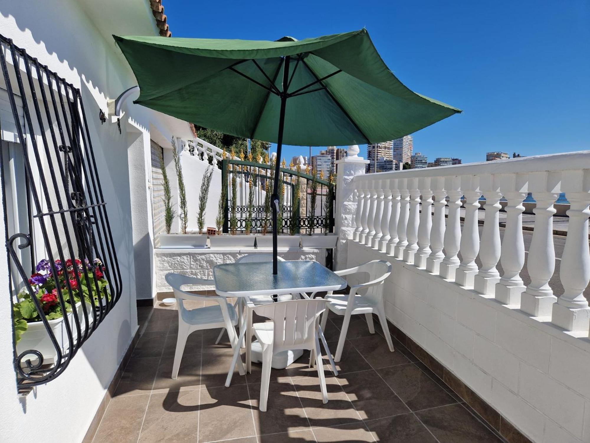 Holiday home House Totally Refurbished In 2024, Terrace In Front Of The Sea, 1 Min Walk To The Beach, Aircon, Wifi
