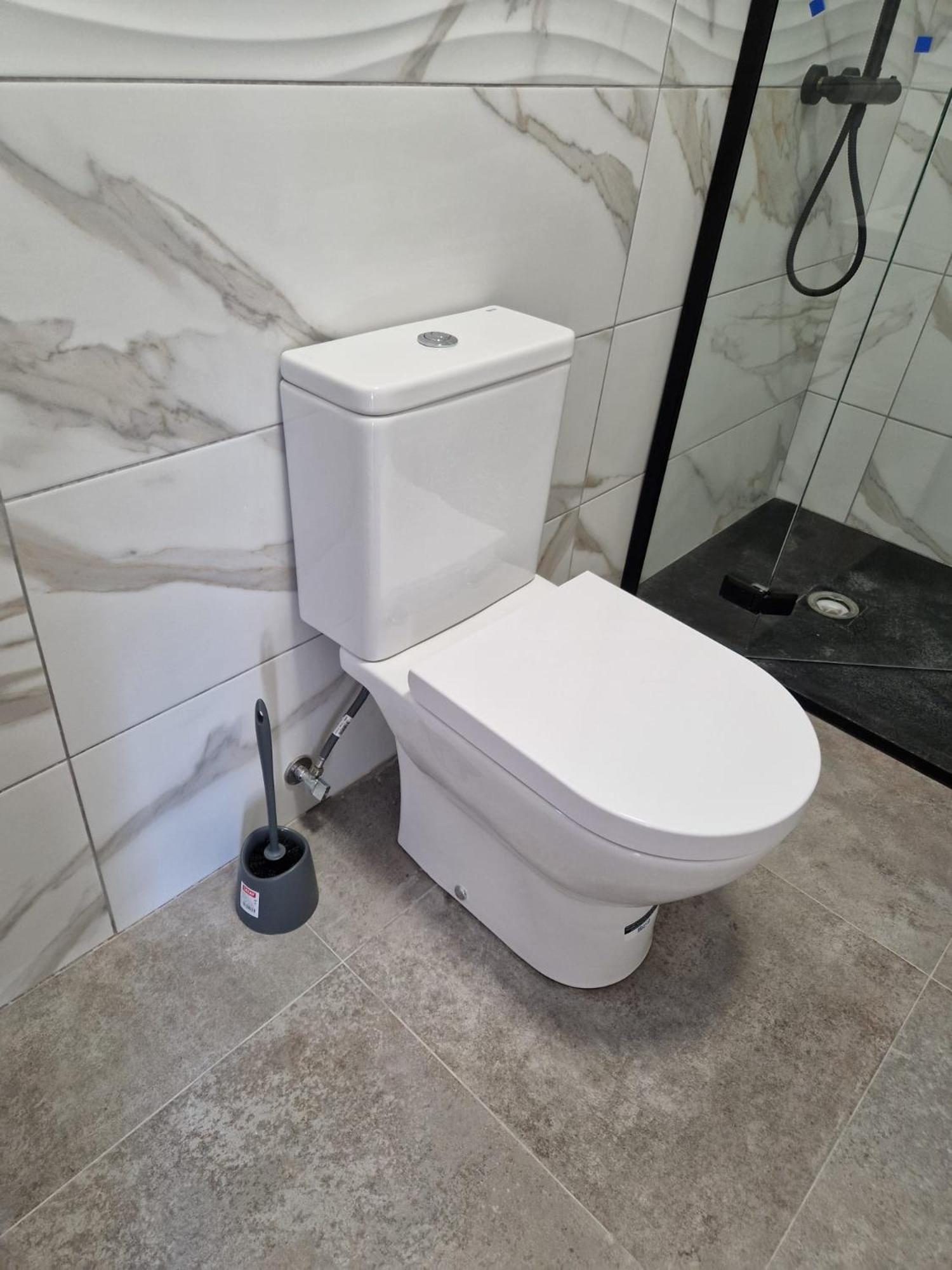House Totally Refurbished In 2024, Terrace In Front Of The Sea, 1 Min Walk To The Beach, Aircon, Wifi Holiday home Alicante