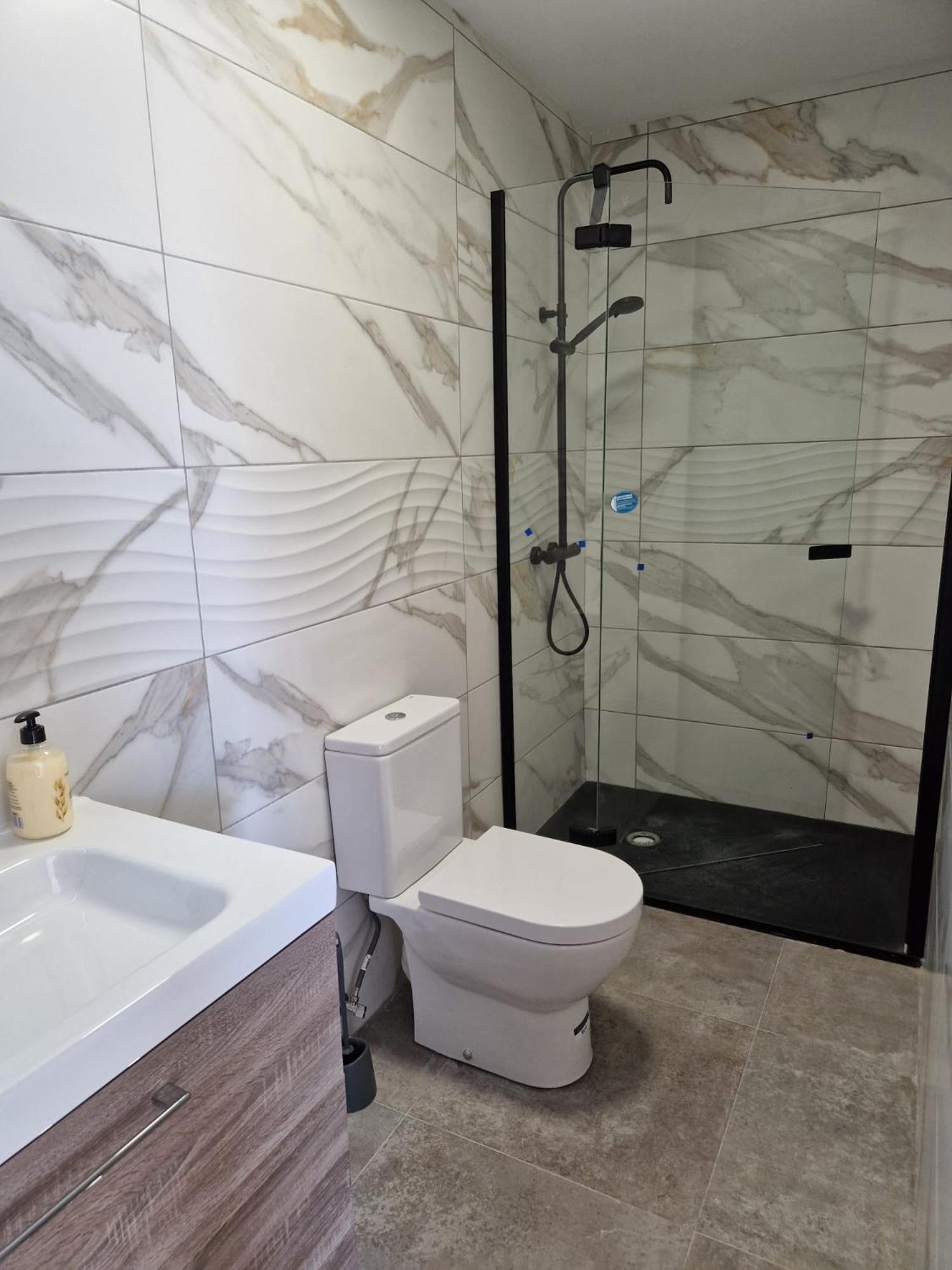 Holiday home House Totally Refurbished In 2024, Terrace In Front Of The Sea, 1 Min Walk To The Beach, Aircon, Wifi *