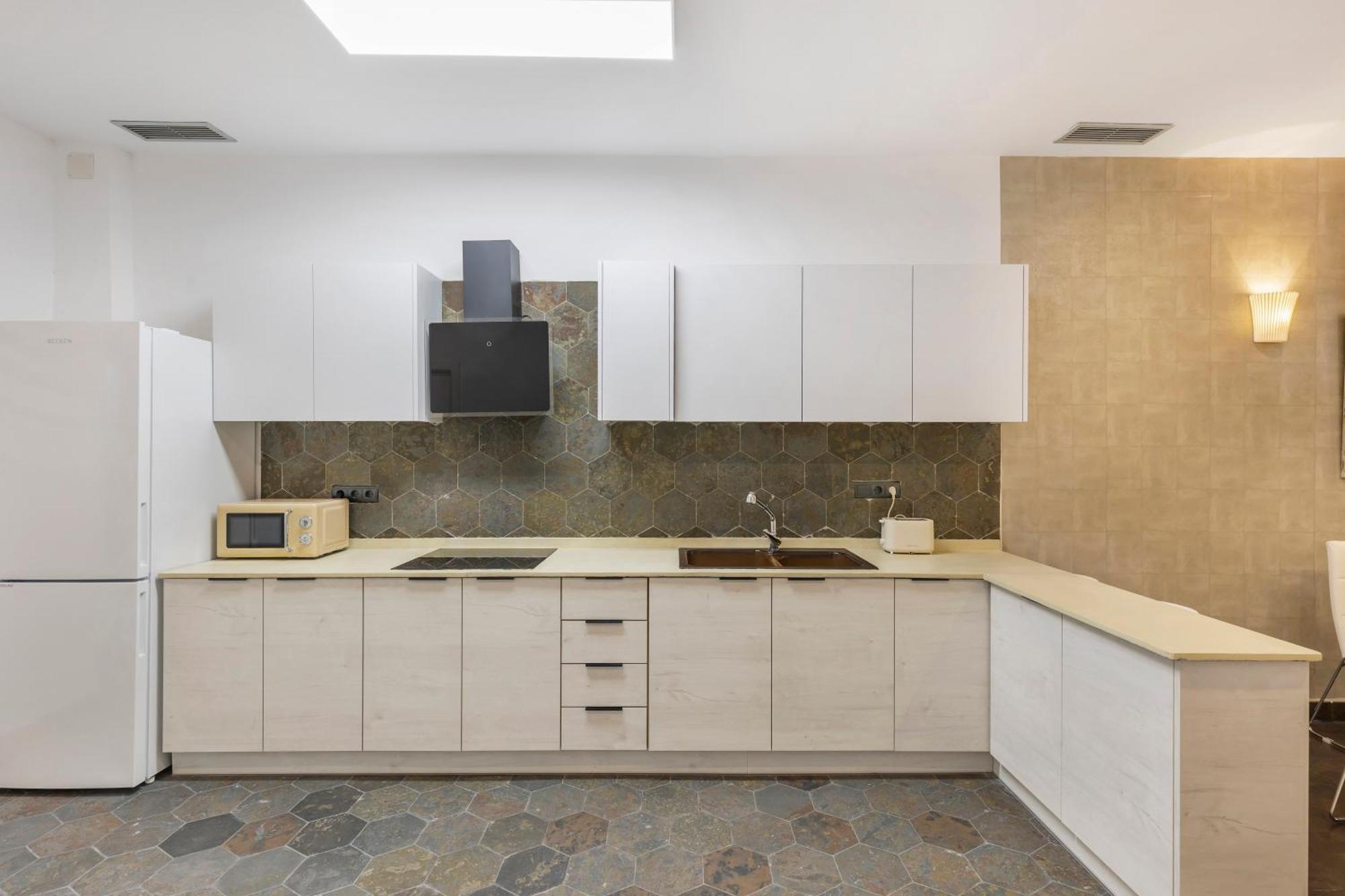 Apartment Modern With Patio In Alicante