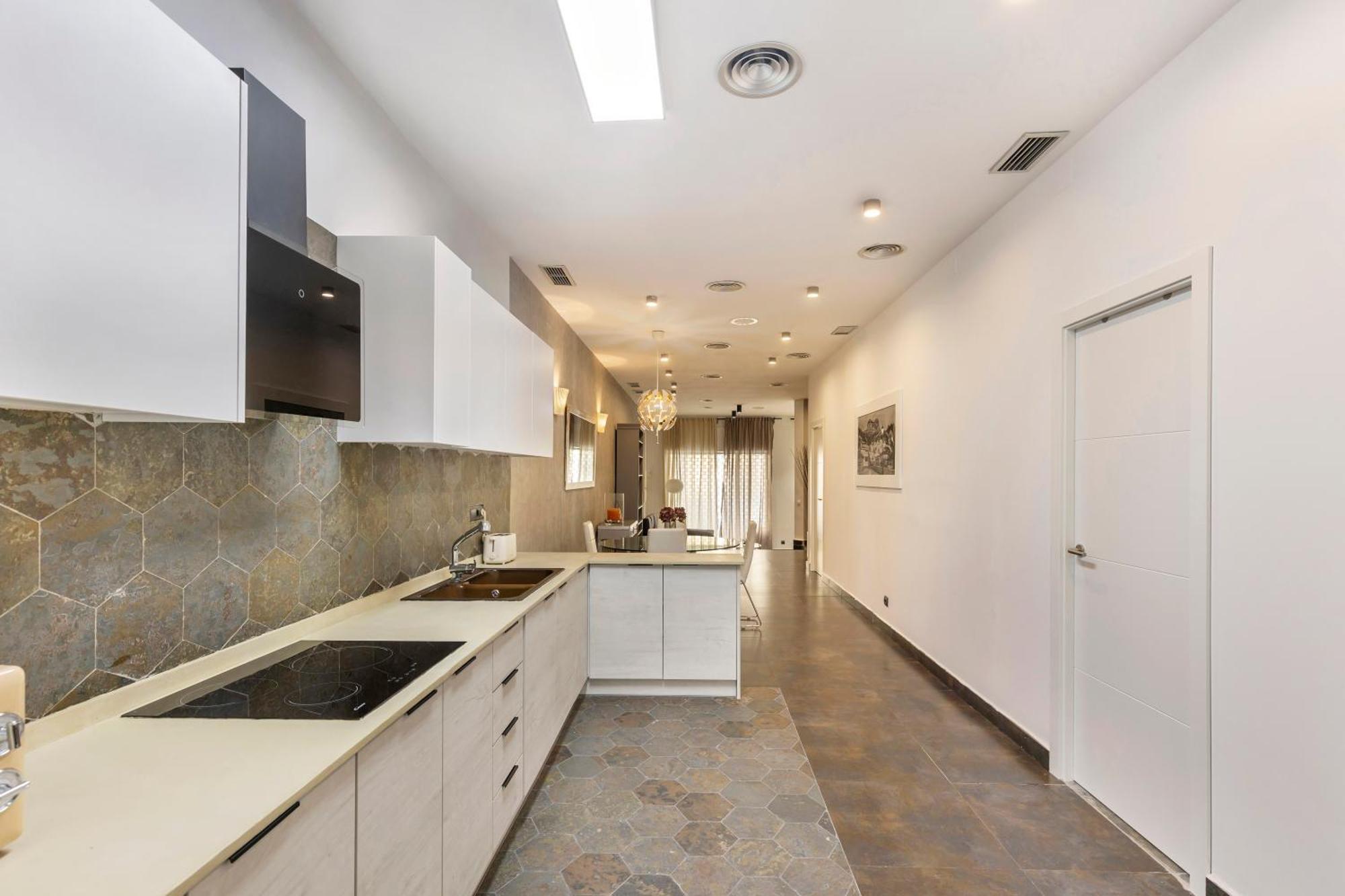 Apartment Modern With Patio In *