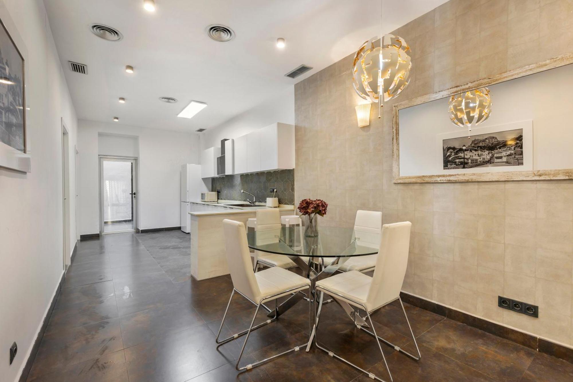 Apartment Modern With Patio In Alicante