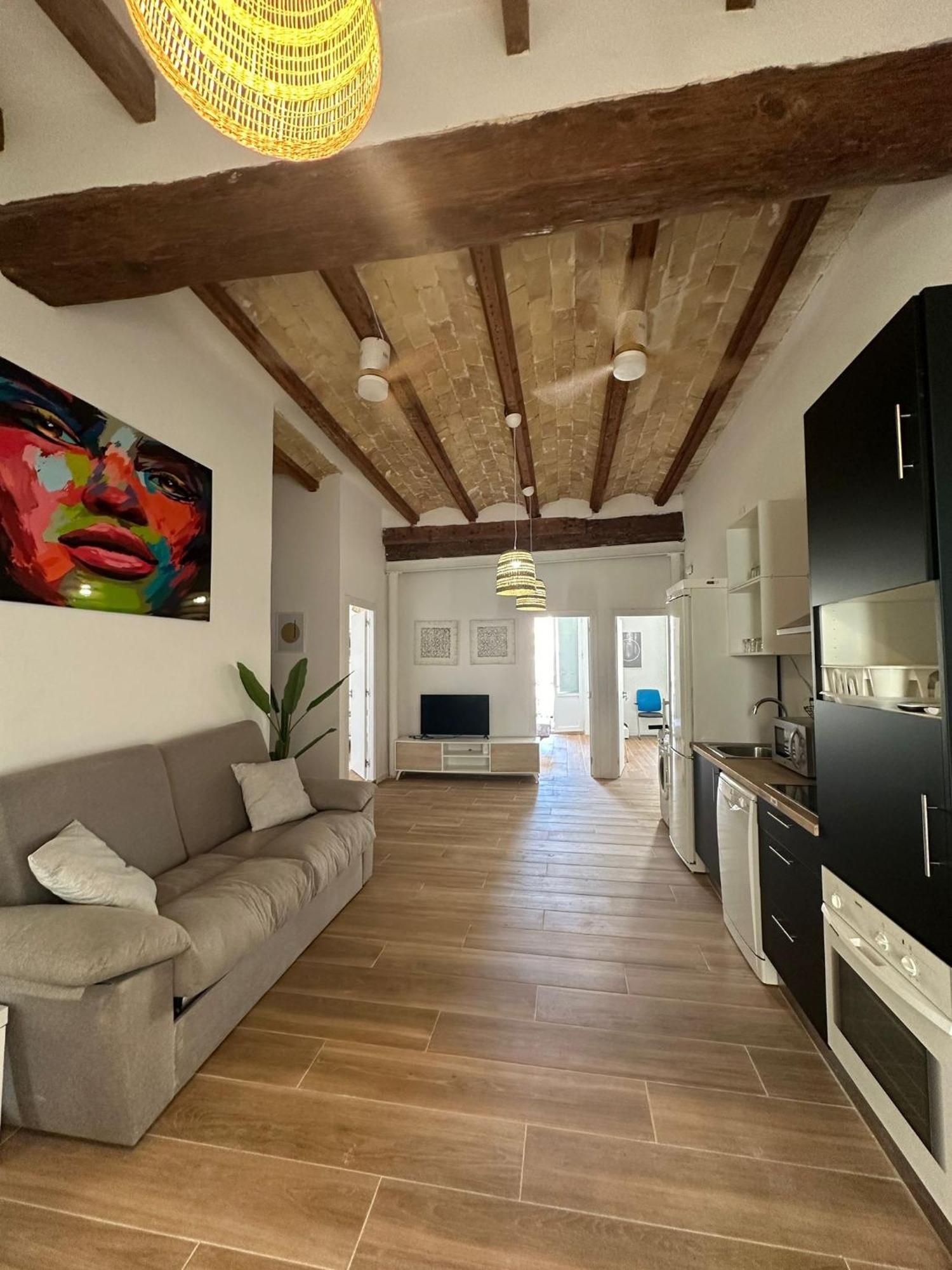 Plaza San Nicolas Gam Apartment