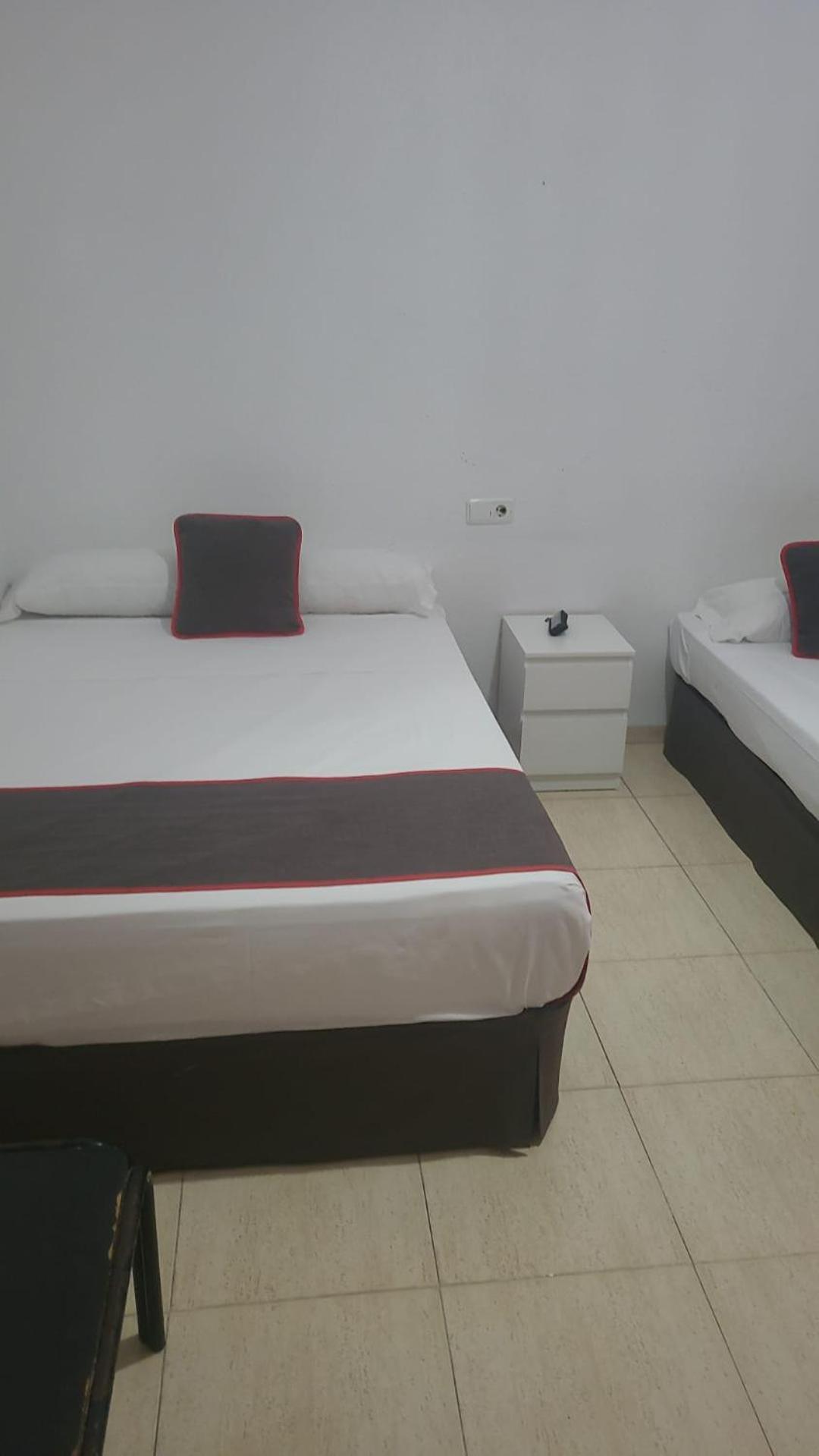 Ayuntamiento Hostel