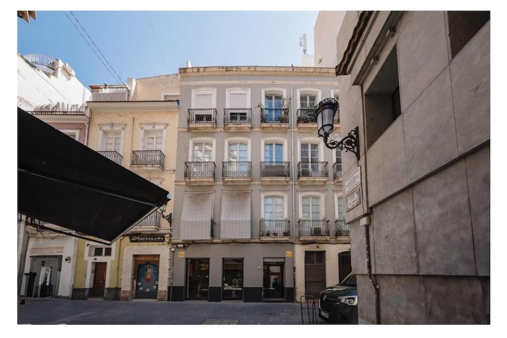 Charming Flat At Historic Centre & Short Walk To Appartement *