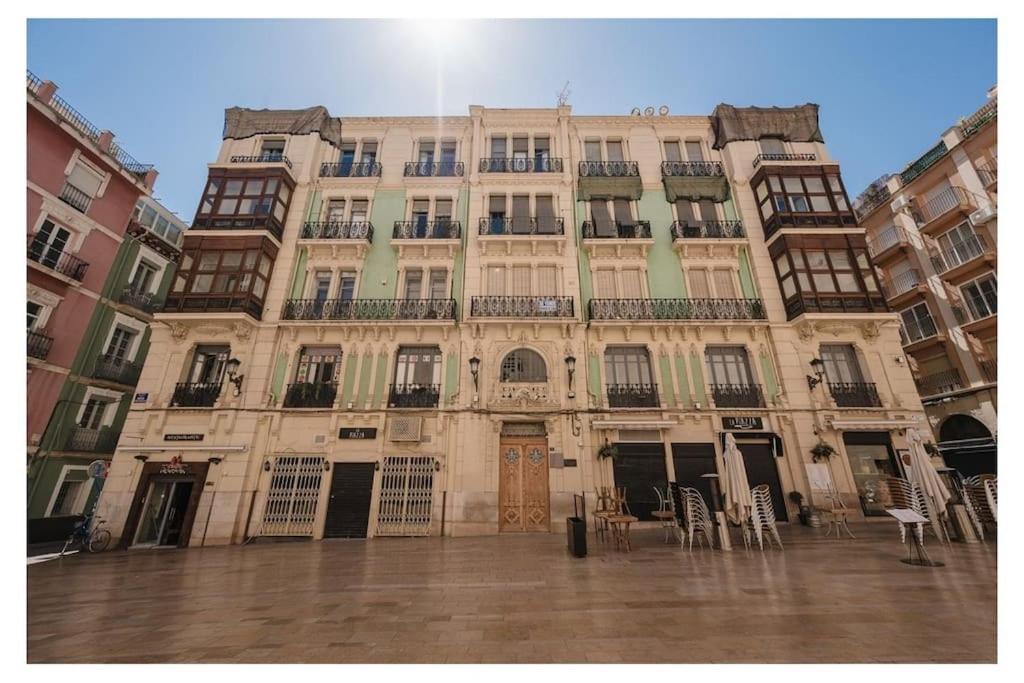 Charming Flat At Historic Centre & Short Walk To Alicante