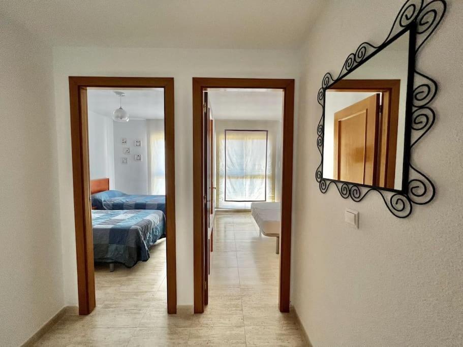 Spacious Near Plaza America Apartment Alicante