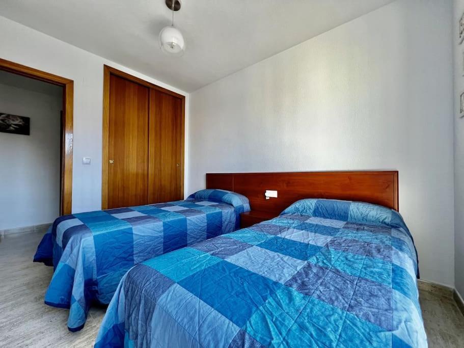 Spacious Near Plaza America Apartment Alicante