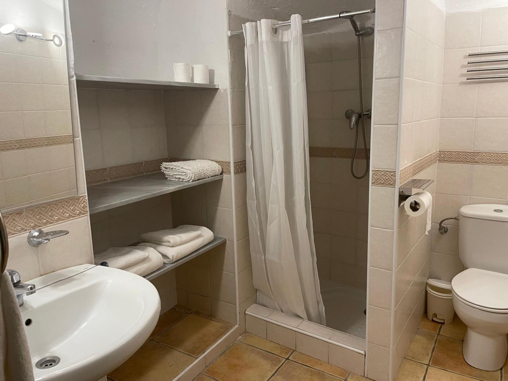 Cave House With 3 Bedrooms * Alicante