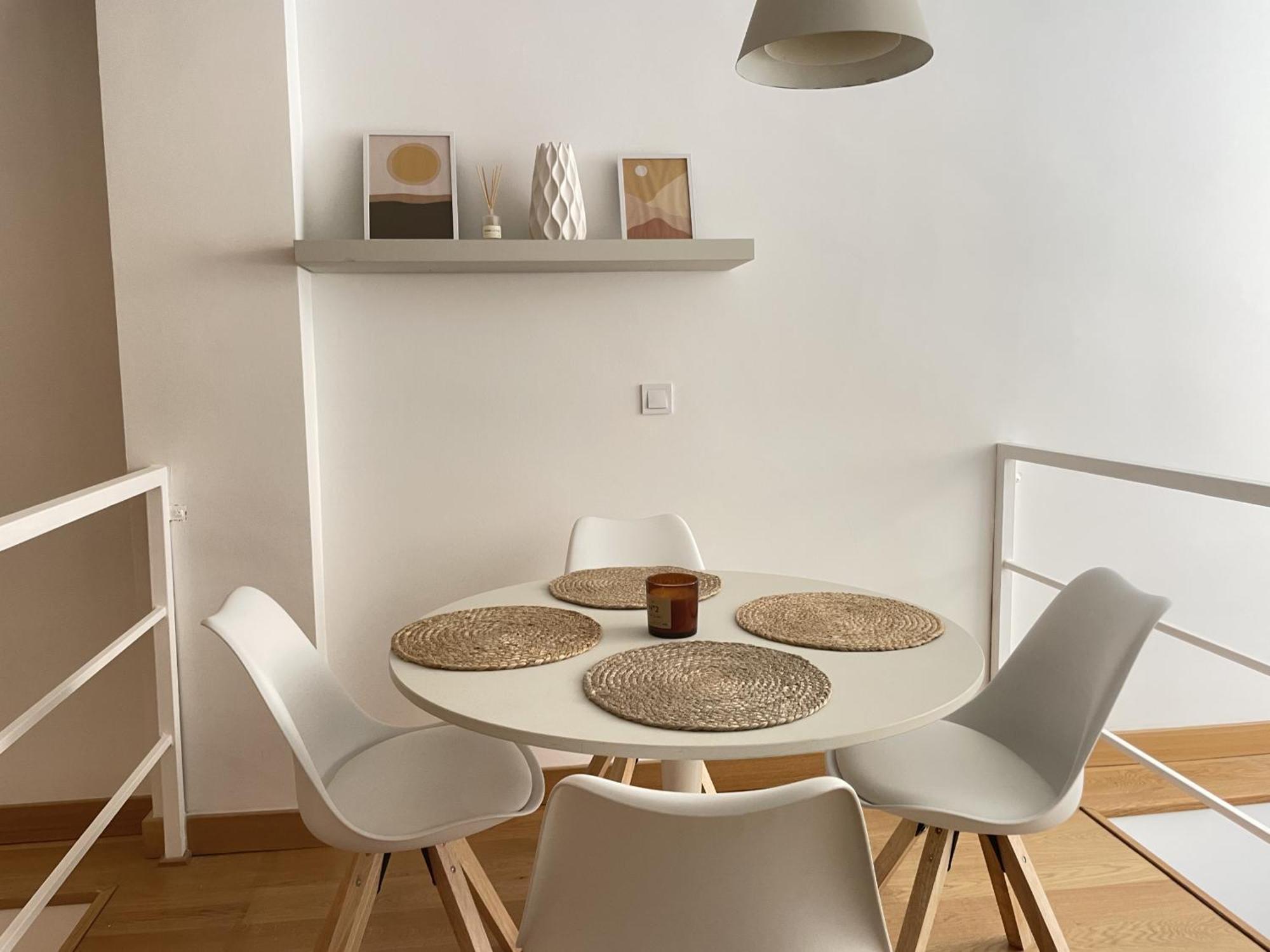 San Carlos By United Renters Apartment
