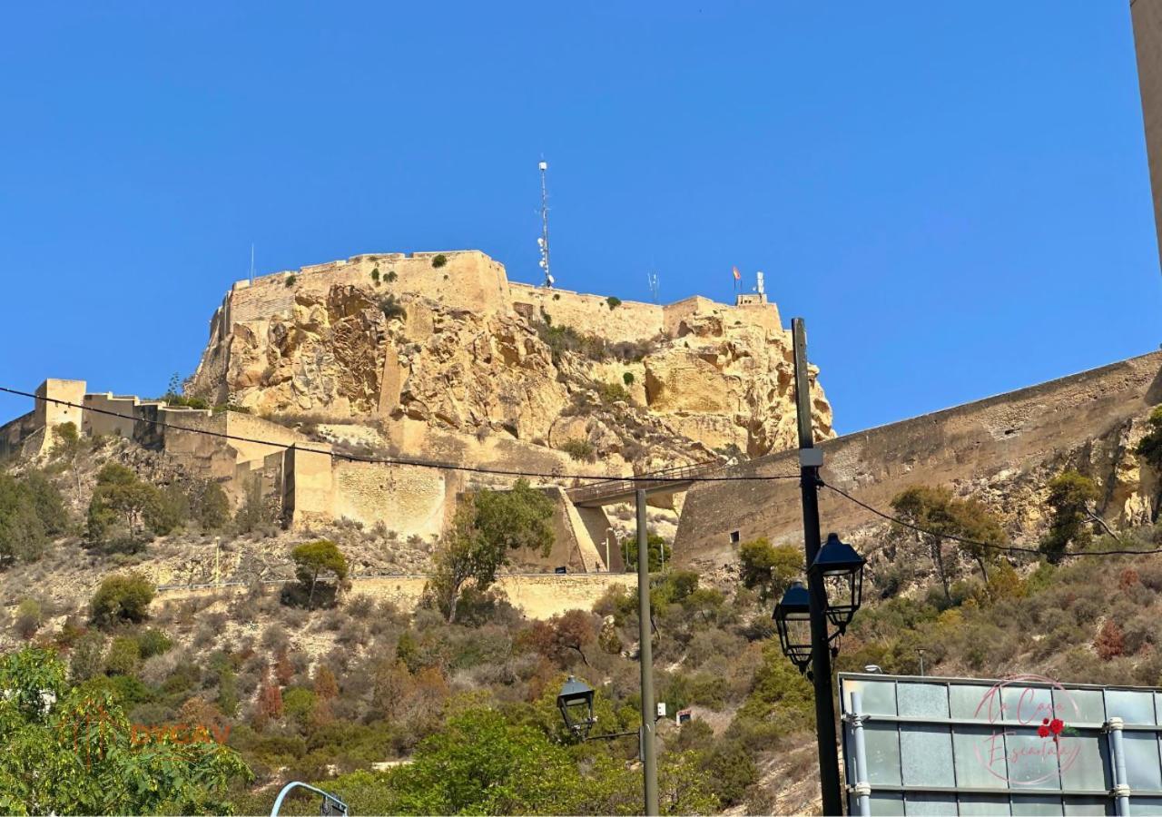 La Casa Escarlata *