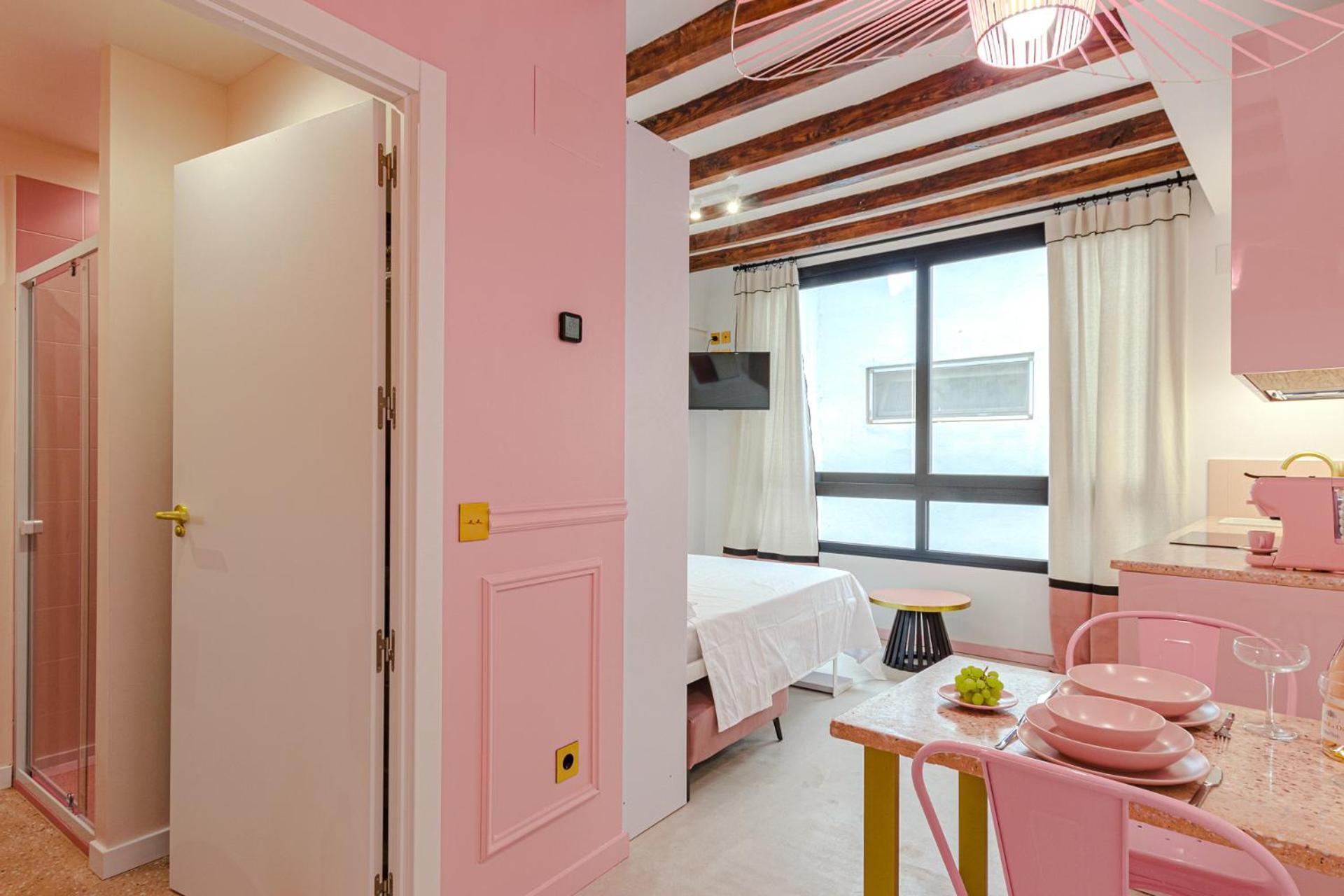Huoneisto Glamorous Pink In Center Alicante