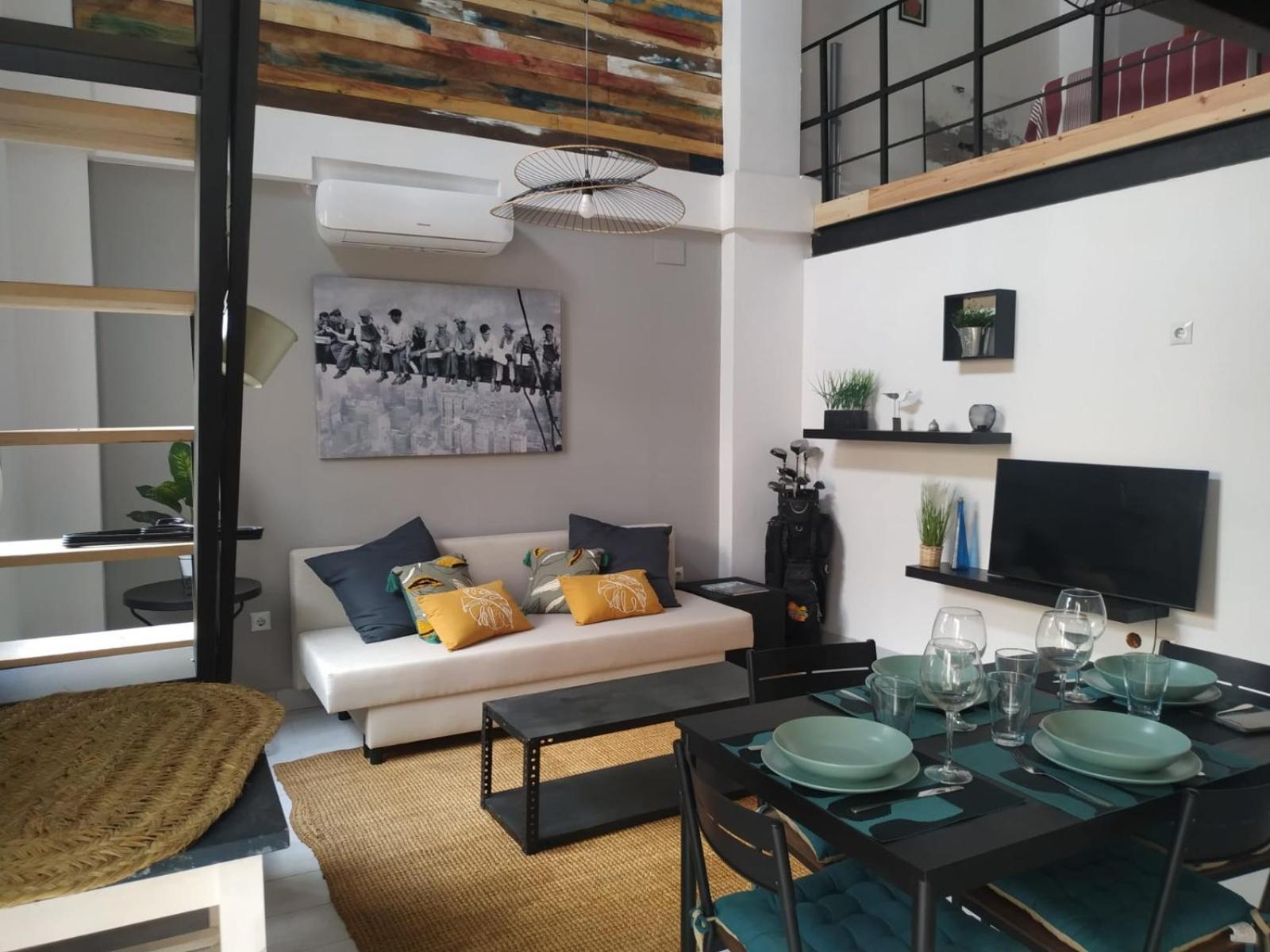 Centrico Familiar Con Patio Privado Huoneisto *