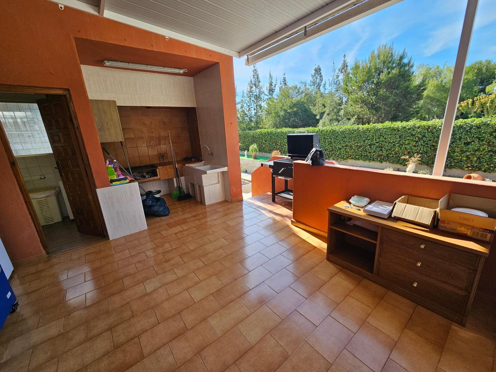 Reina Villa *