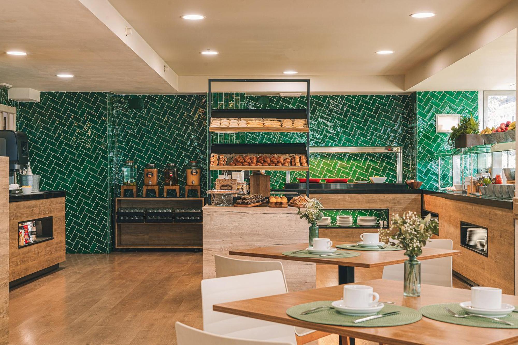 Hotel Gran Sol, Affiliated By Melia 4*