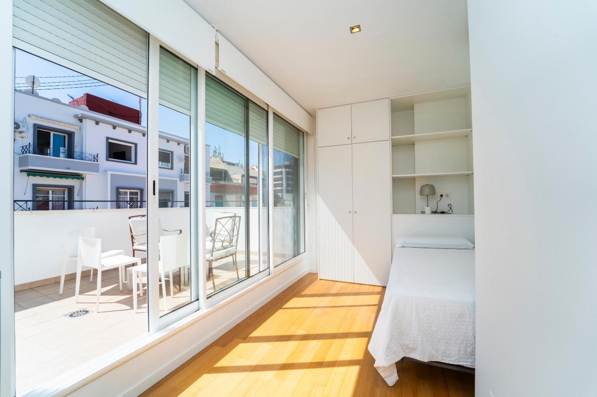 Centro By Renthas Apartment *