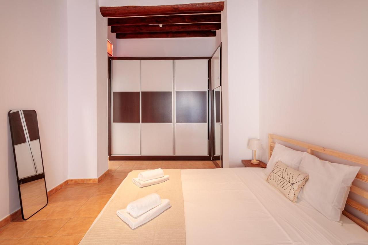 Lujoso Triplex, 2dorm, 6px, 2 Bathroom, Terraza, Centro Holiday home Alicante