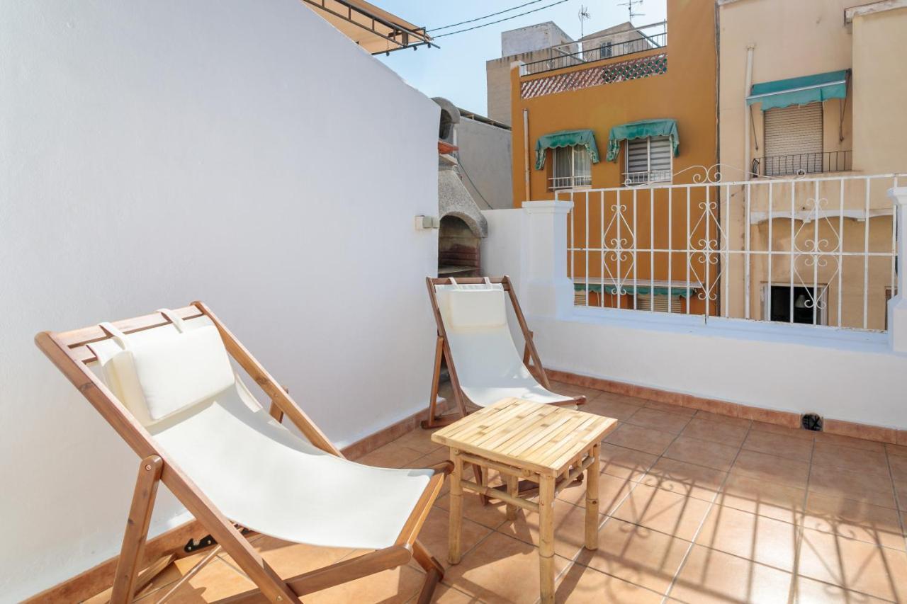 Lujoso Triplex, 2dorm, 6px, 2 Bathroom, Terraza, Centro Holiday home Alicante