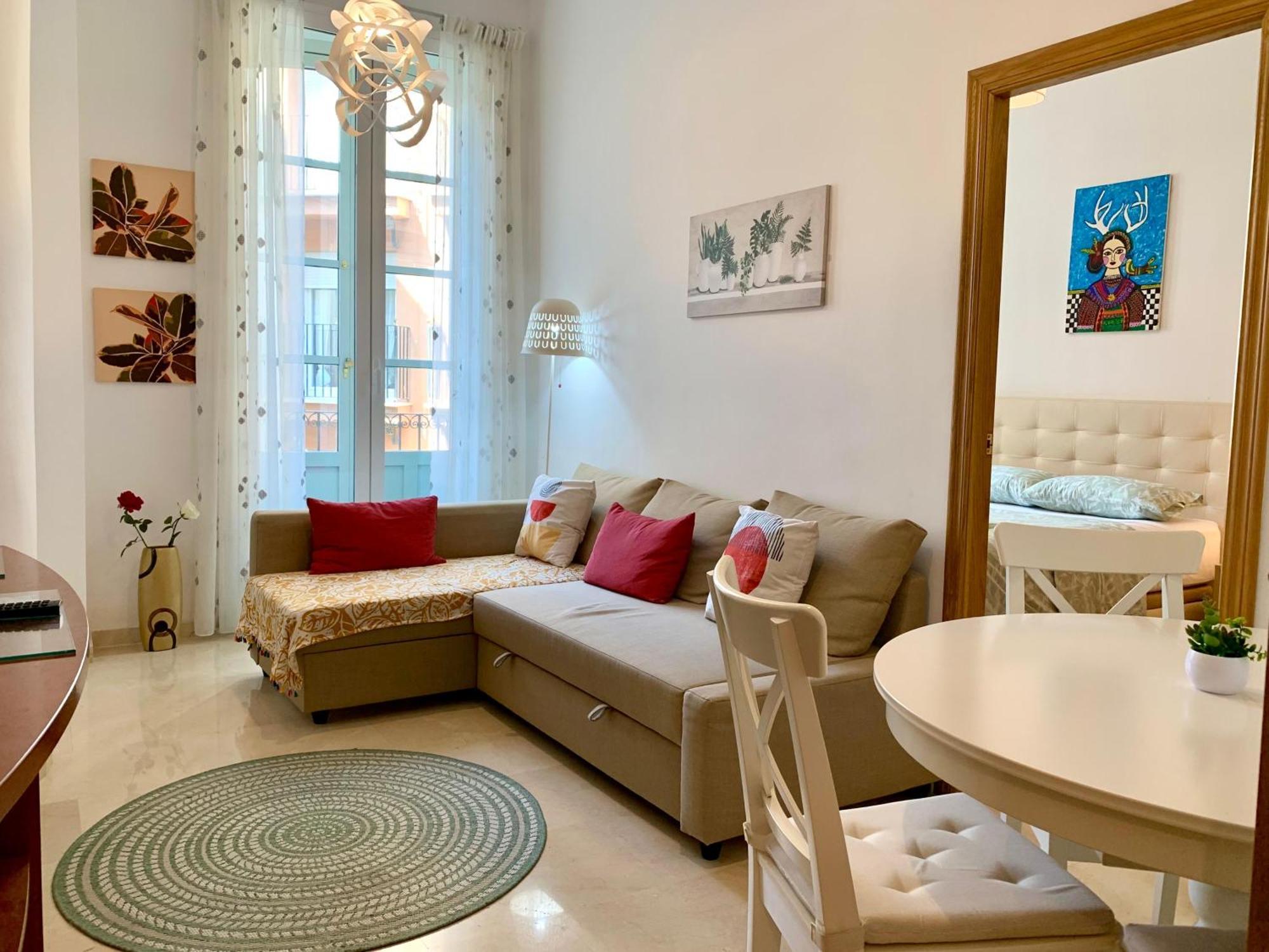 Charming Flat At Historic Centre & Short Walk To * Alicante