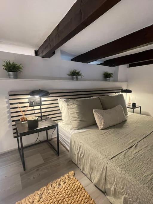 Stylish City-center 2 Bdrms Apartment