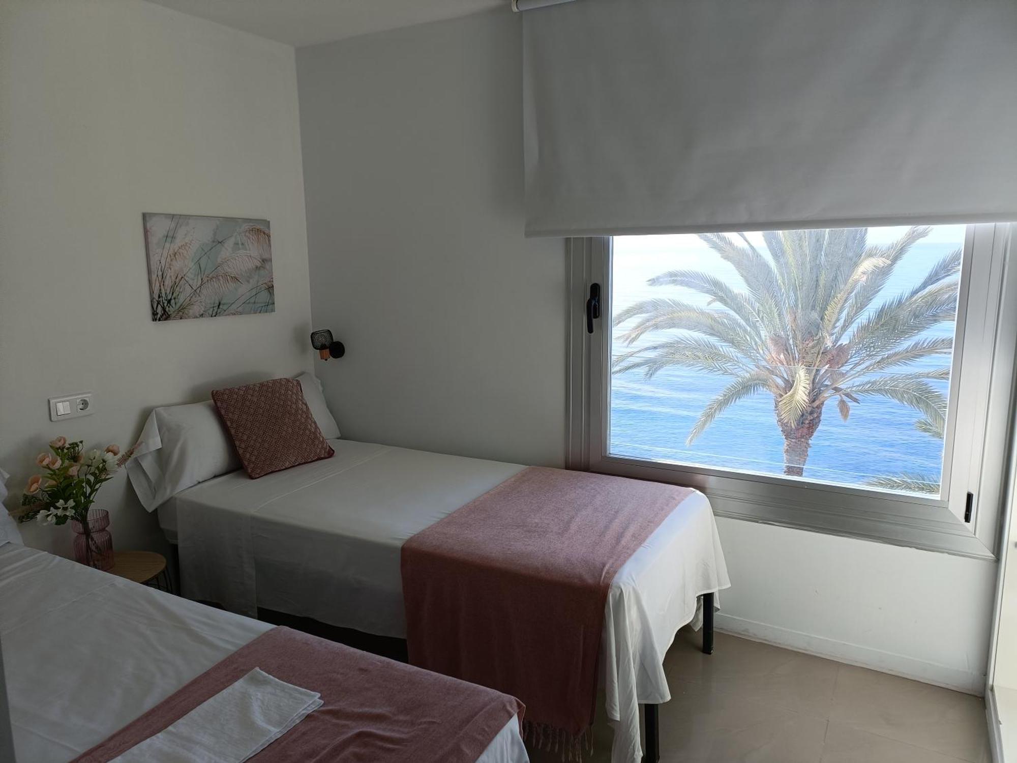 Superb Sea View Apartment Alicante