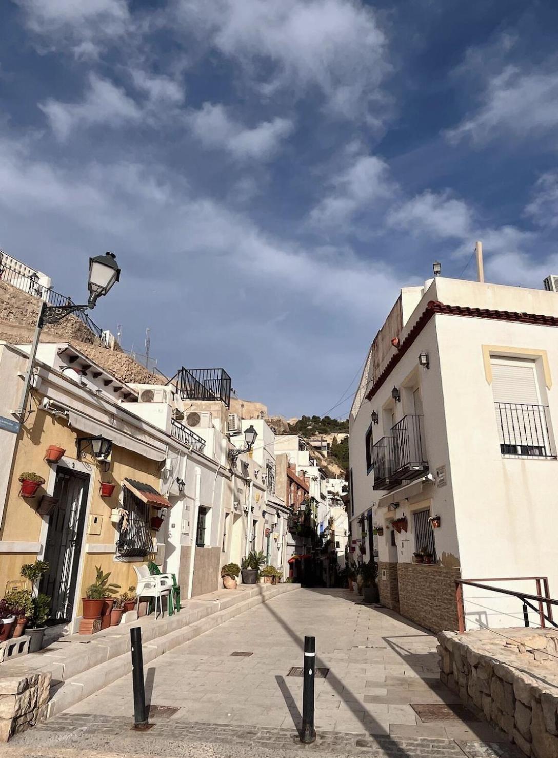En Casco Antiguo De * Alicante