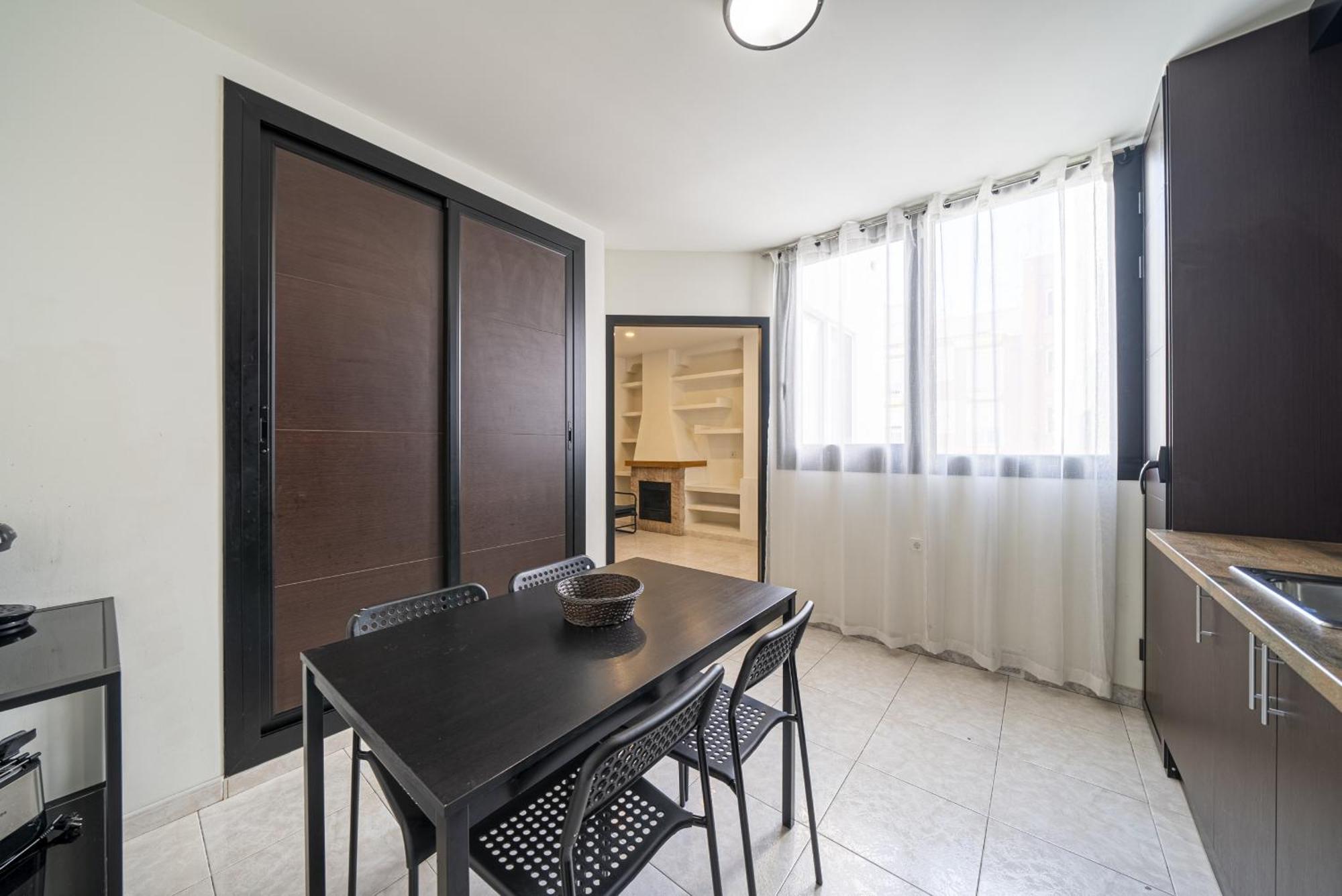 Piso De 2 Donoso Cortes Primero * Alicante